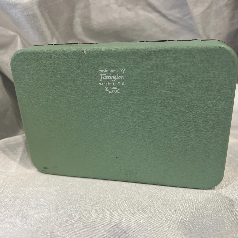 Farrington Vintage Clamshell Jewelry Case 60s Travel USA Classic Green 6.5